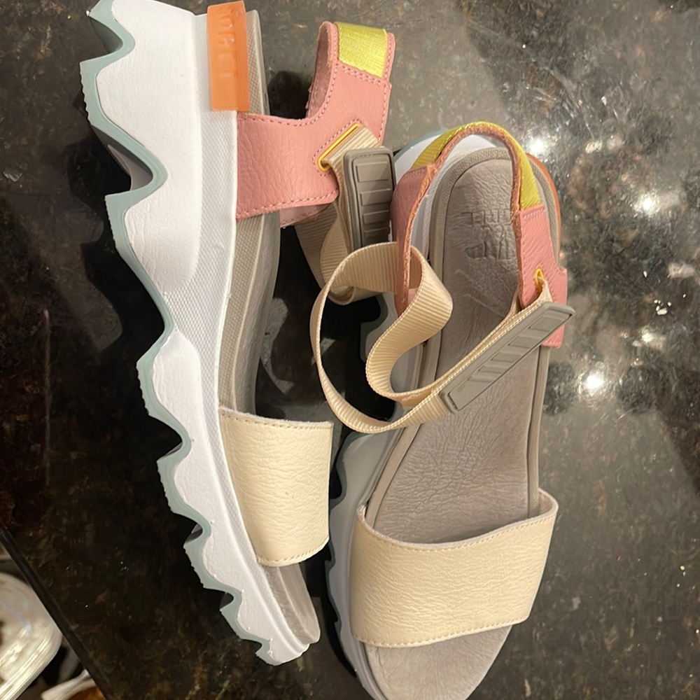 Basically brand new. Worn twice. They’re awesome Super compfy as well.